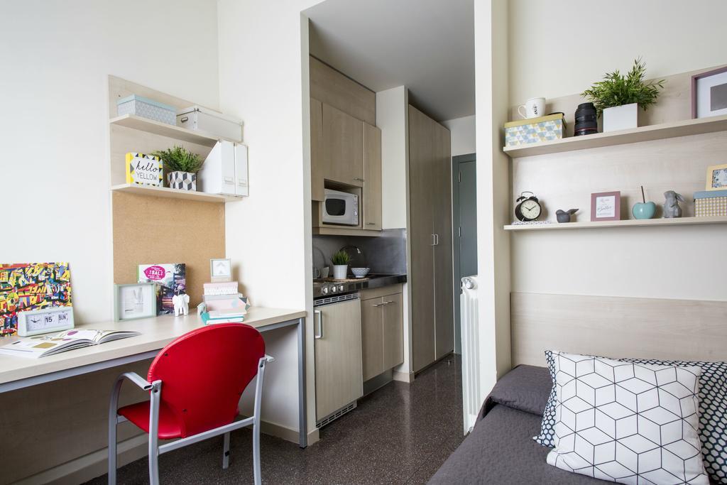 Residencia Universitaria Resa Los Abedules Pampelune Extérieur photo