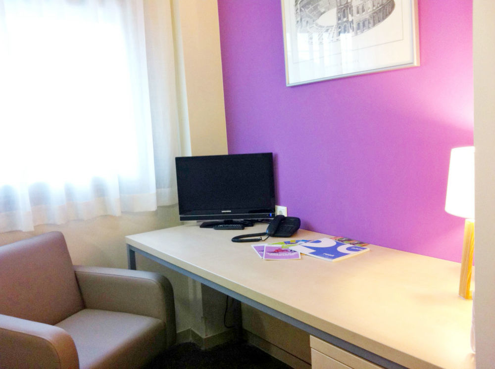 Residencia Universitaria Resa Los Abedules Pampelune Extérieur photo